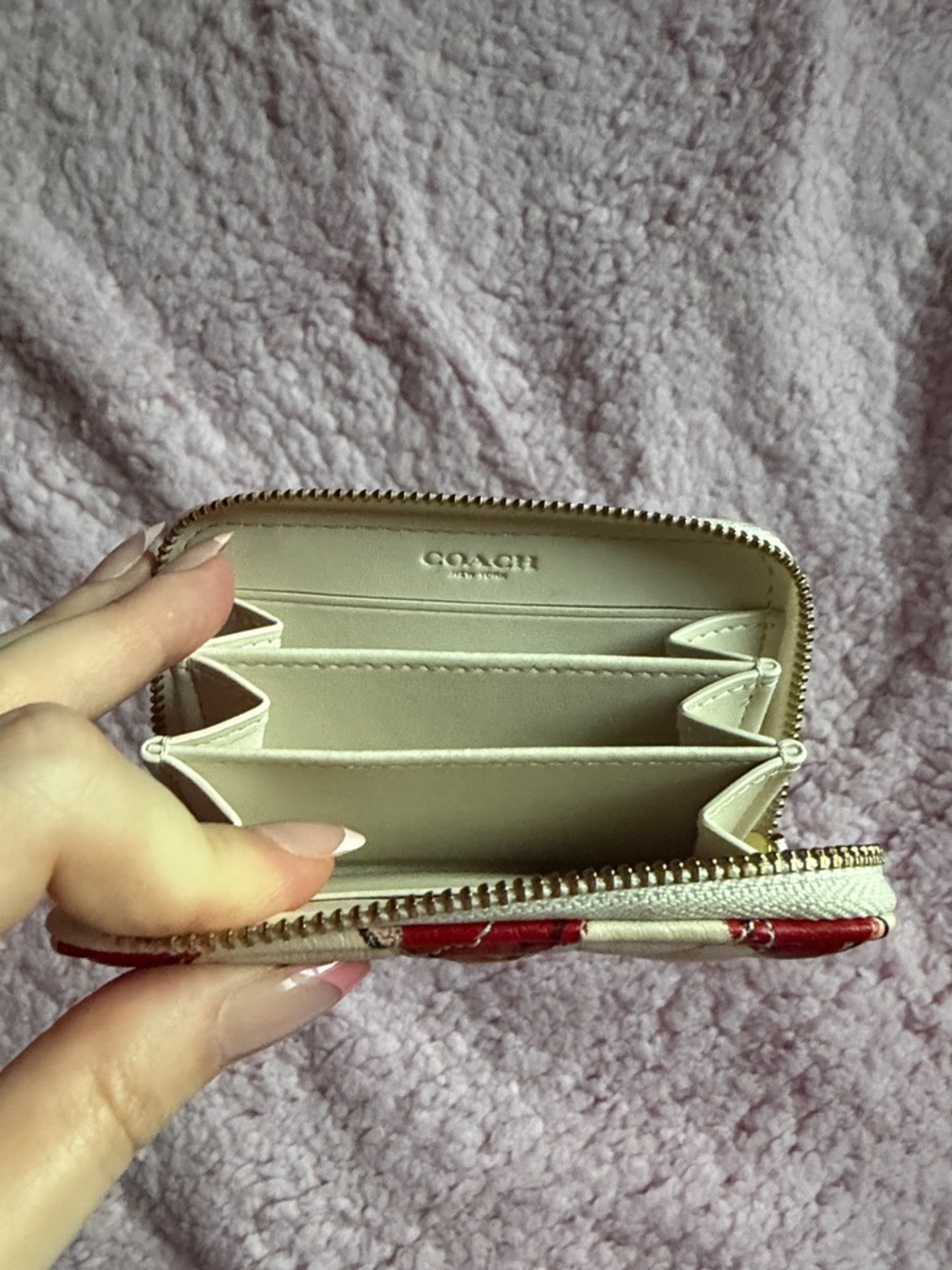 Coach Quilted Heart Zip Card Case Wallet - White and Red - Picture 2 of 3